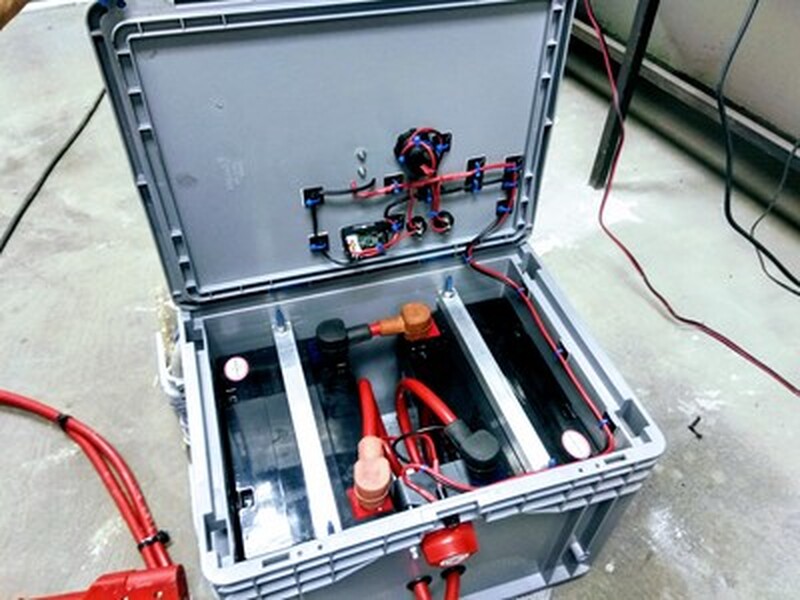 550A 24V Lead Crystal Ground Power Unit. 